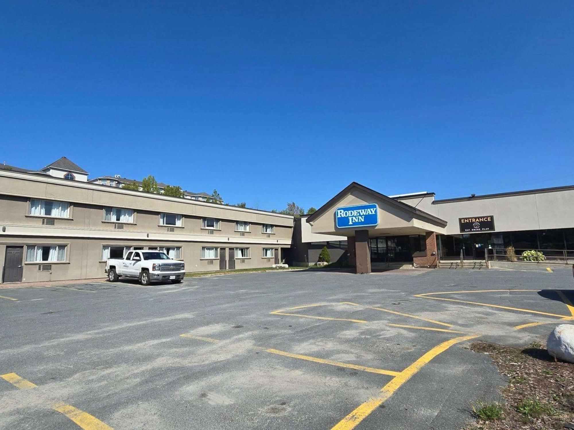 Rodeway Inn Sudbury Exterior foto